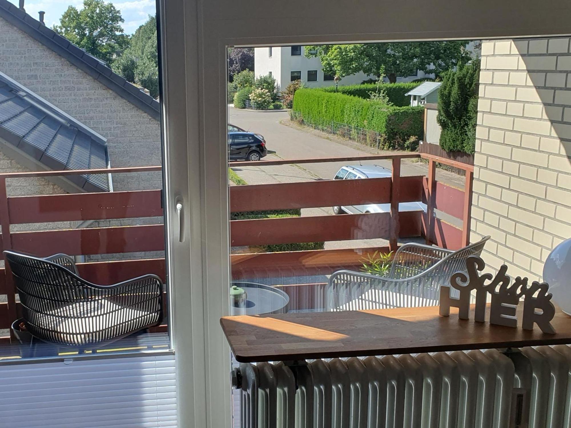 --Renoviert-- Ruhige 1-Zimmer Einliegerwohnung Mit Kueche Und Bad In Grossburgwedel 外观 照片